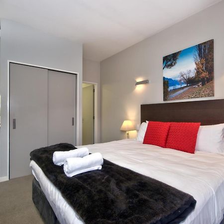 Pure Retreat Lake Views Queenstown Eksteriør billede